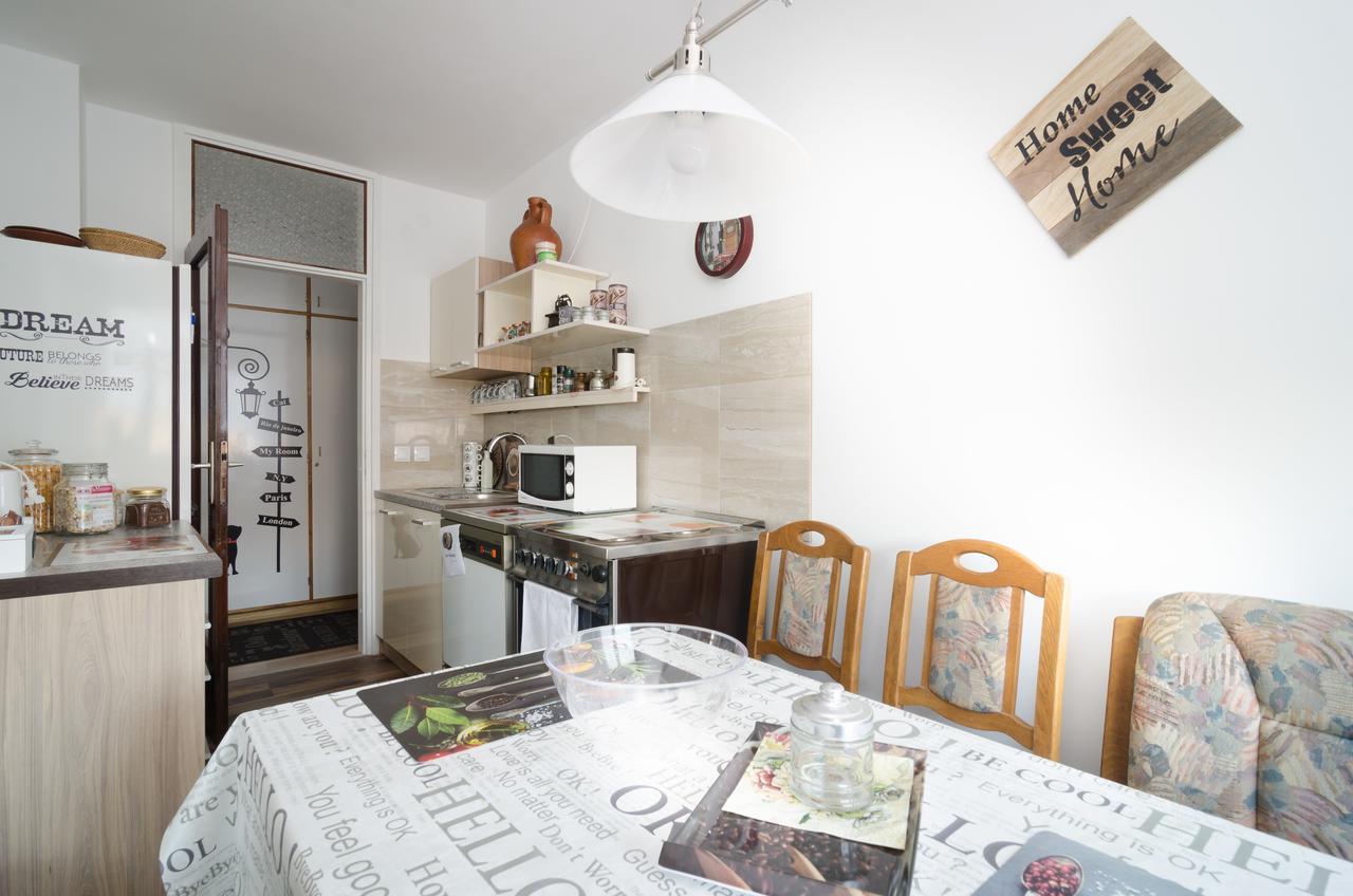 Apartment 10 Visoko Kültér fotó